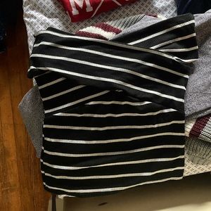 Black and white boat neck crop top